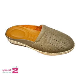 صندل زنانه طبی جلو بسته سوراخ دار چرم طبیعی  گاوی تبریز کد 3464